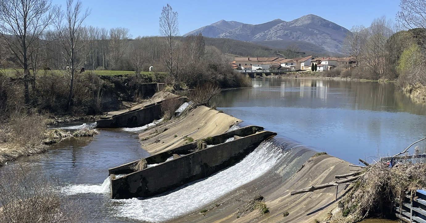 Central hidroeléctrica de Ligüérzana de Comunidad Solar en el río Pisuerga